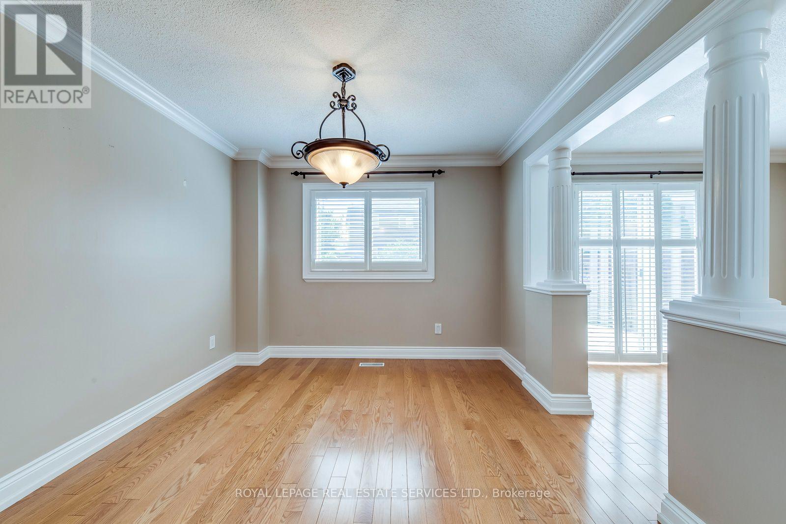 Upper - 5254 Astwell Avenue, Mississauga, Ontario  L5R 3H8 - Photo 7 - W12578368