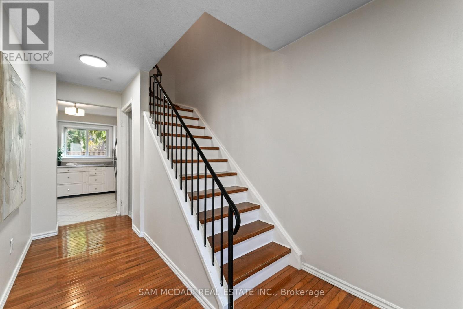 132 - 1050 Shawnmarr Road, Mississauga, Ontario  L5H 3V1 - Photo 11 - W12578374