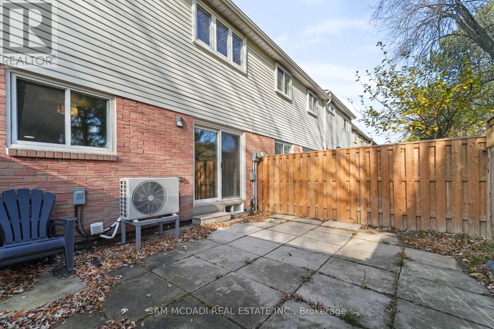 132 - 1050 Shawnmarr Road, Mississauga, Ontario  L5H 3V1 - Photo 34 - W12578374