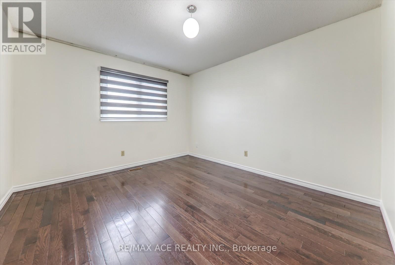 475 Wallenberg Crescent, Mississauga, Ontario  L5B 3M2 - Photo 26 - W12578376