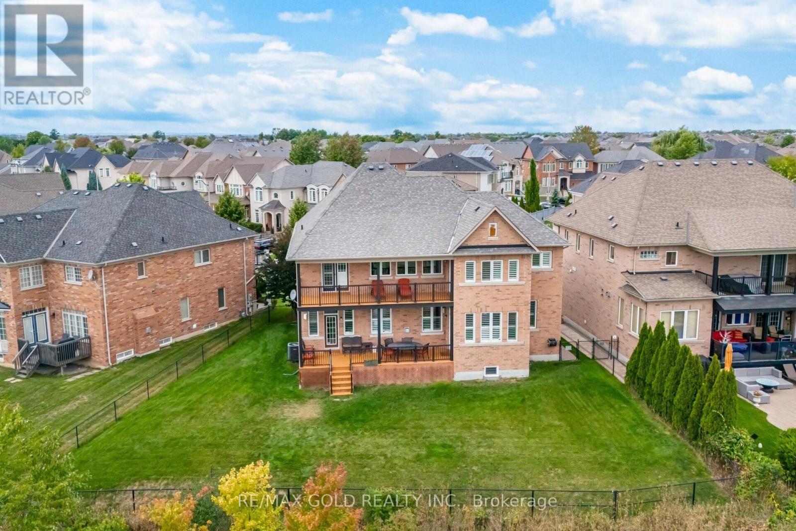 10 Vissini Way, Brampton, Ontario  L6P 2W2 - Photo 39 - W12578416