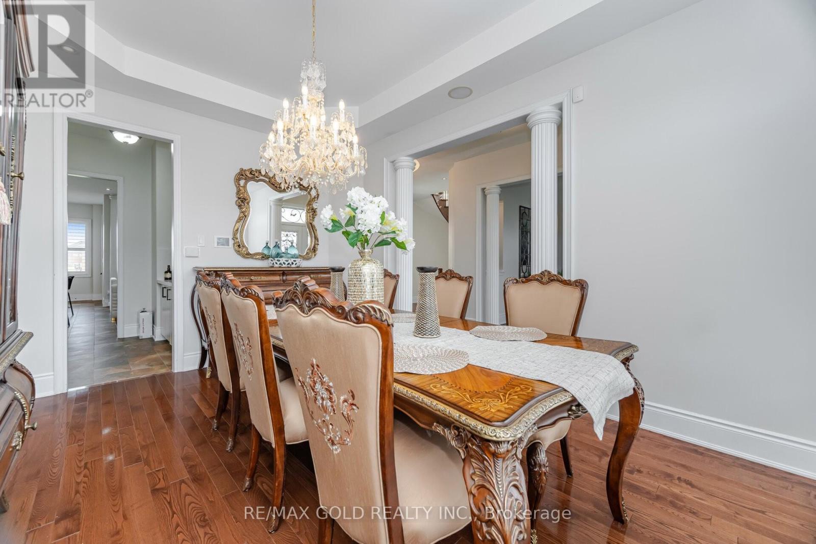 10 Vissini Way, Brampton, Ontario  L6P 2W2 - Photo 7 - W12578416