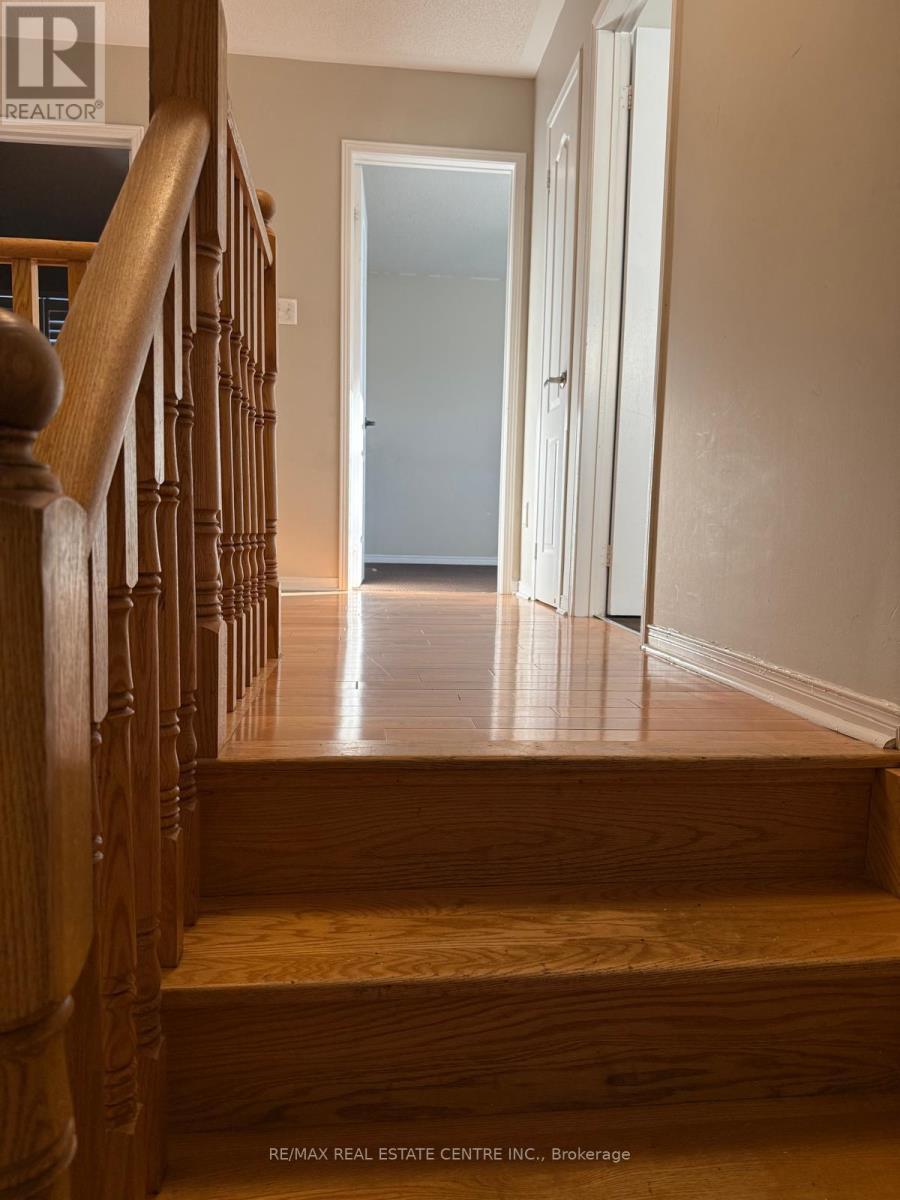 29 El Camino Way, Brampton, Ontario  L7A 3C4 - Photo 13 - W12578426