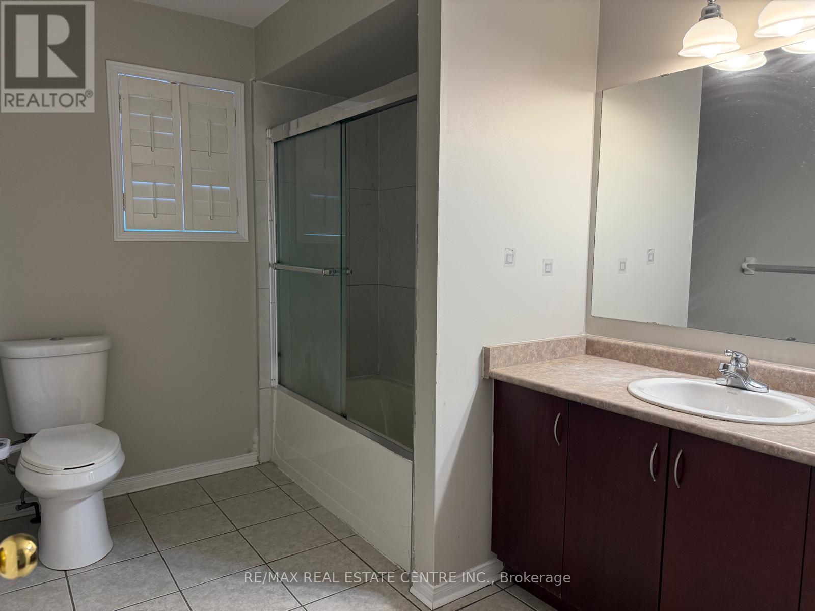 29 El Camino Way, Brampton, Ontario  L7A 3C4 - Photo 18 - W12578426