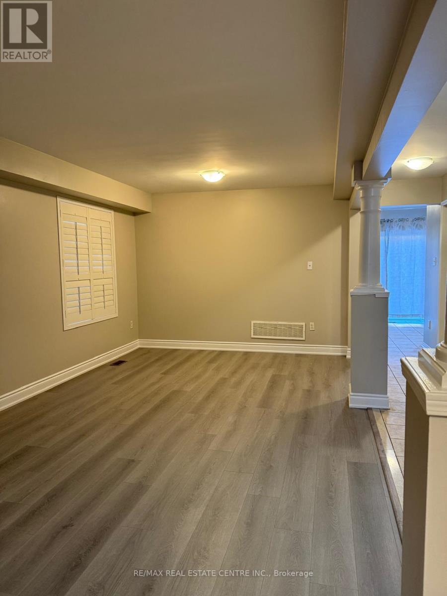 29 El Camino Way, Brampton, Ontario  L7A 3C4 - Photo 8 - W12578426