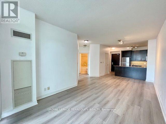 1602 - 70 Absolute Avenue, Mississauga, Ontario  L4Z 0A4 - Photo 9 - W12578428