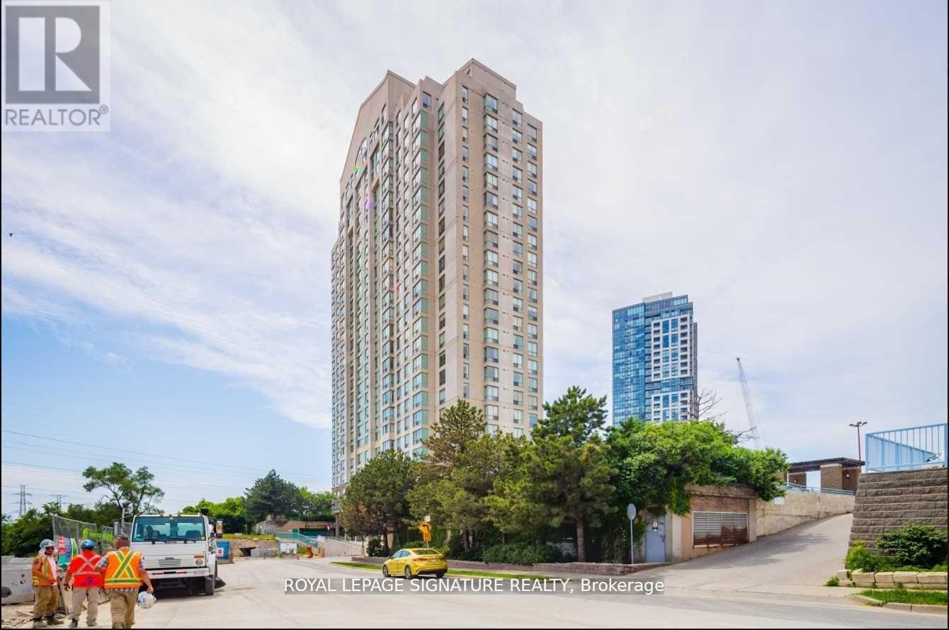 2004 - 101 SUBWAY CRESCENT, Toronto, Ontario