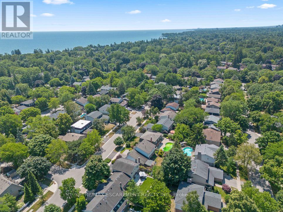 2369 Baccaro Road, Oakville, Ontario  L6J 5V9 - Photo 25 - W12578440