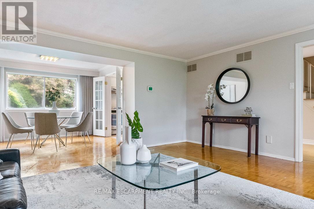 2369 Baccaro Road, Oakville, Ontario  L6J 5V9 - Photo 6 - W12578440