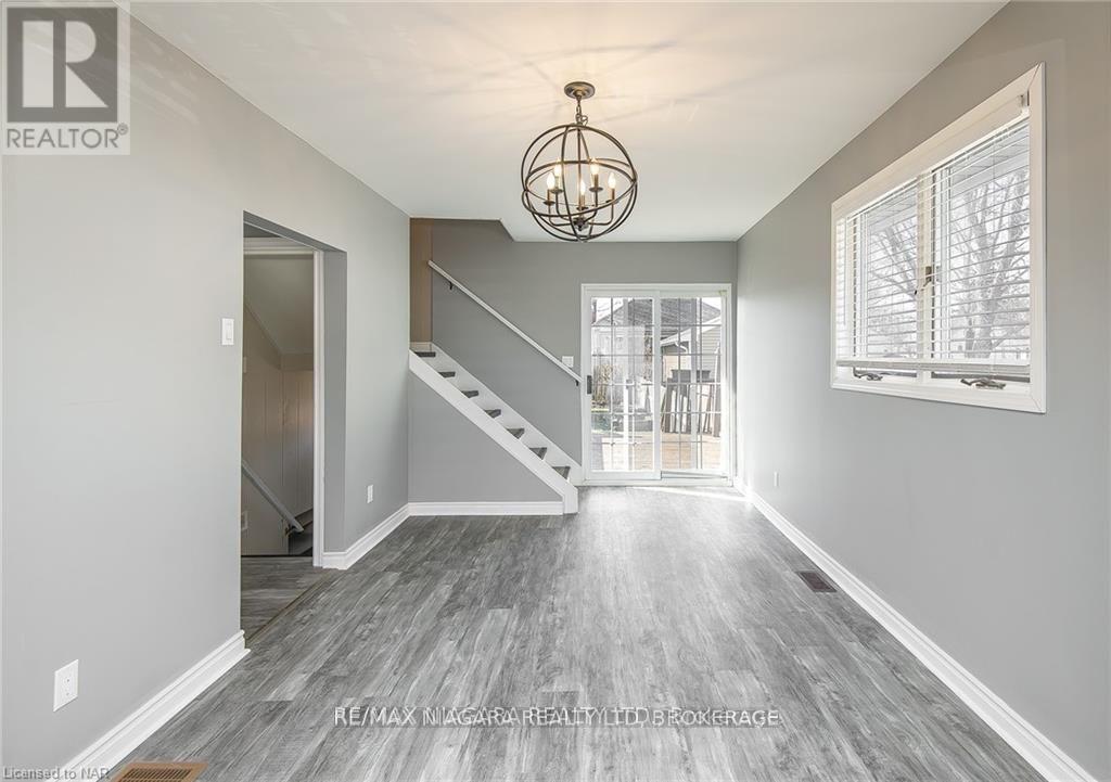 120 Elizabeth Street, Port Colborne (Killaly East), Ontario  L3K 2B9 - Photo 11 - X12578458