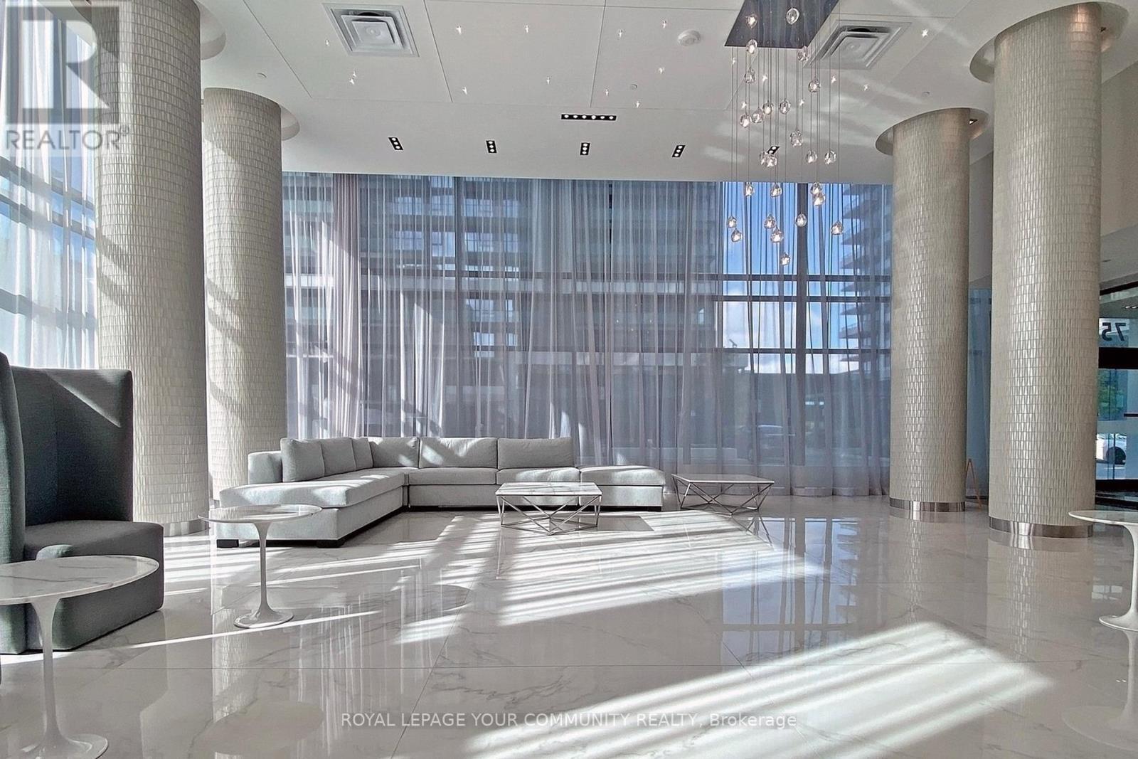 1704 - 75 Oneida Crescent, Richmond Hill, Ontario  L4B 0H3 - Photo 4 - N12577072