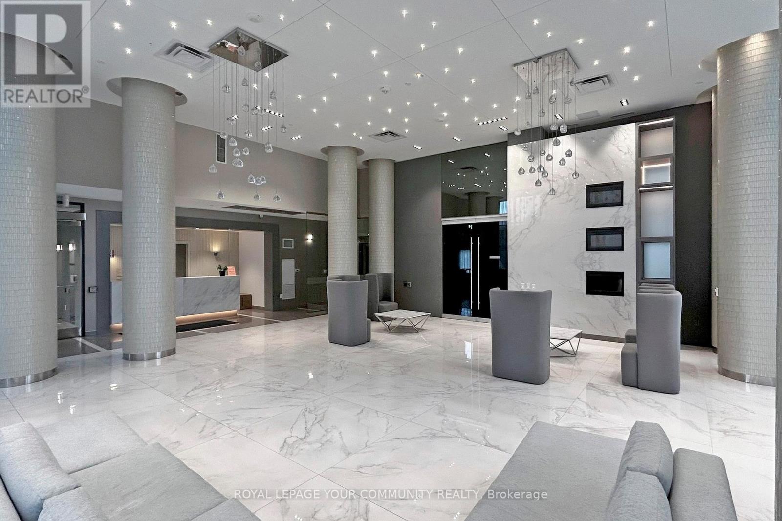 1704 - 75 Oneida Crescent, Richmond Hill, Ontario  L4B 0H3 - Photo 5 - N12577072