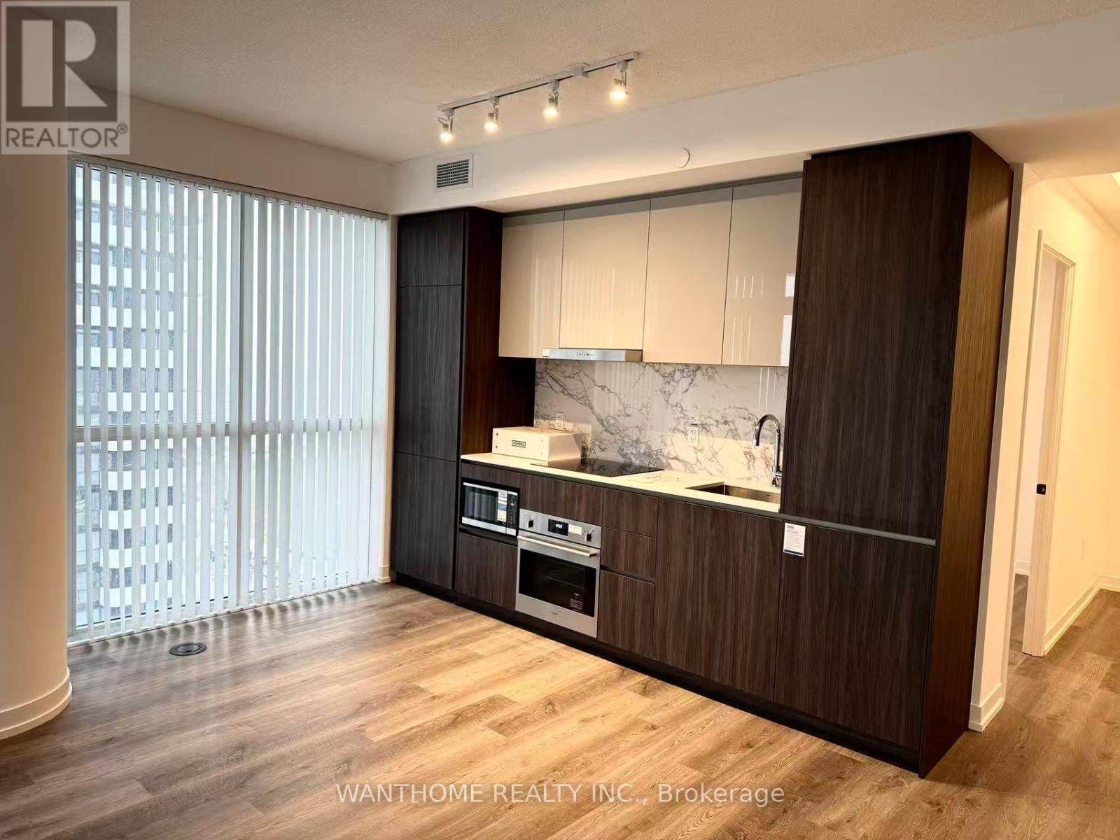 1712 - 8 Interchange Way, Vaughan, Ontario  L4K 0R2 - Photo 4 - N12577240