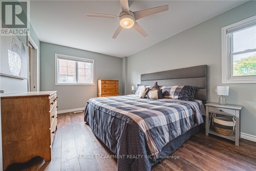 55 Morwick Drive, Hamilton, Ontario  L9G 4Y4 - Photo 15 - X12578288