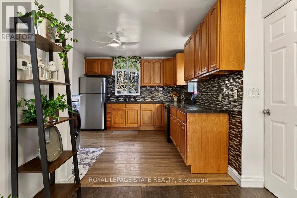 163 Hope Avenue, Hamilton, Ontario  L8H 2E7 - Photo 11 - X12578404