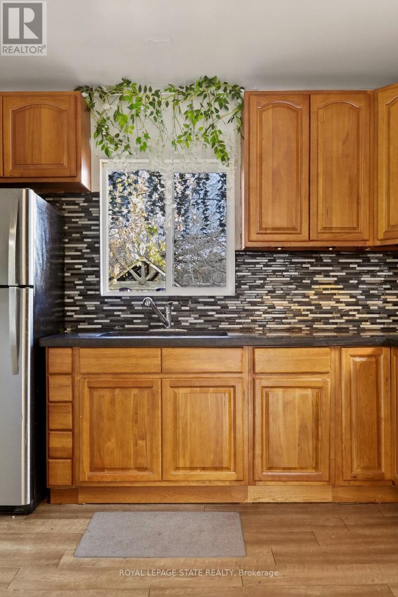 163 Hope Avenue, Hamilton, Ontario  L8H 2E7 - Photo 14 - X12578404