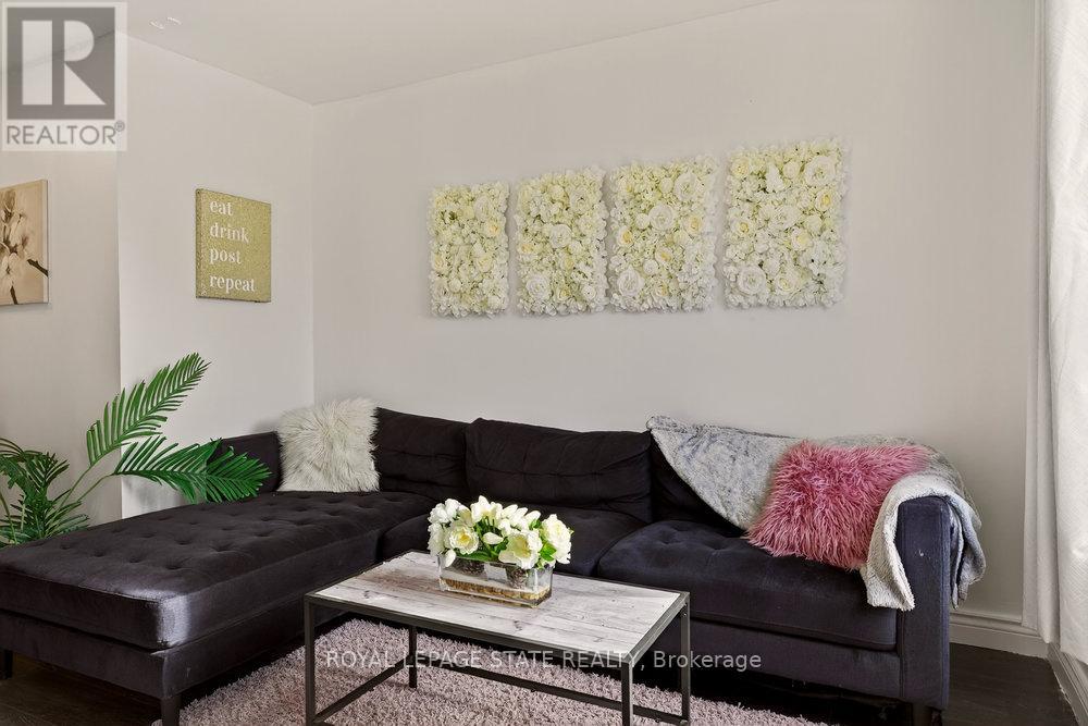 163 Hope Avenue, Hamilton, Ontario  L8H 2E7 - Photo 3 - X12578404