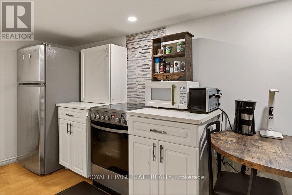 163 Hope Avenue, Hamilton, Ontario  L8H 2E7 - Photo 33 - X12578404