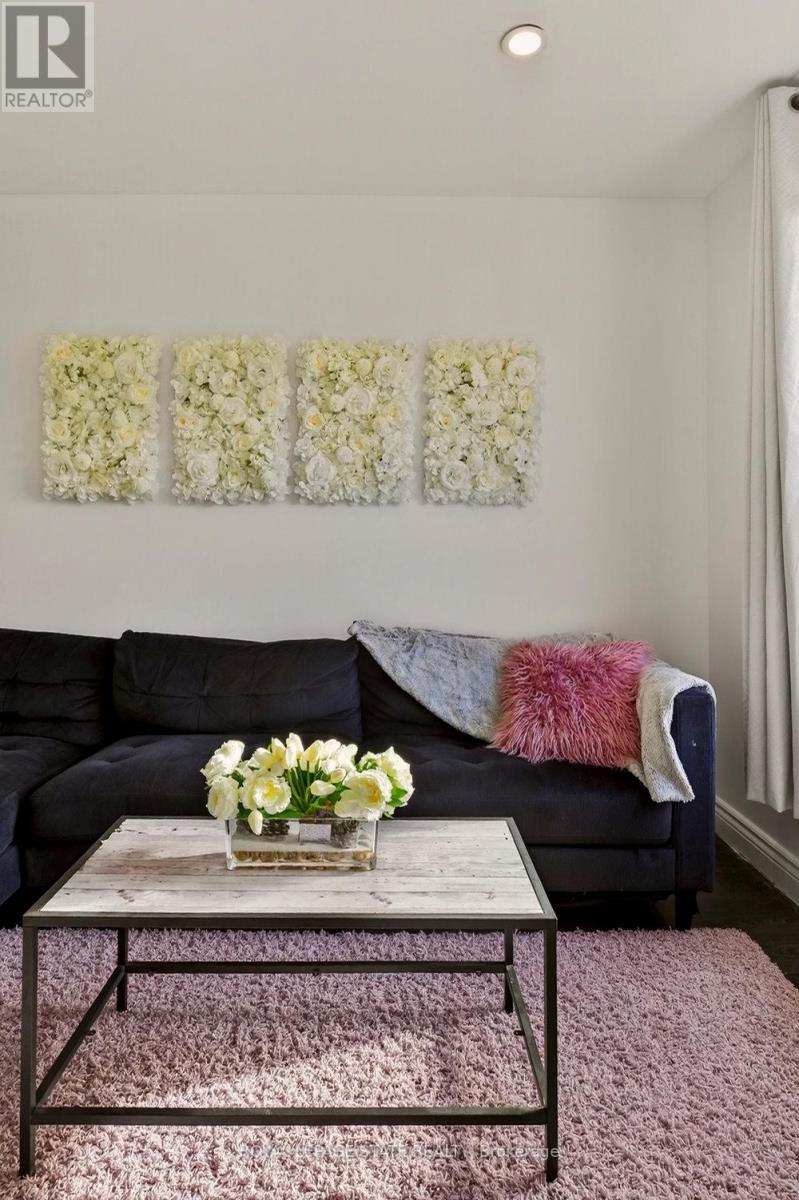 163 Hope Avenue, Hamilton, Ontario  L8H 2E7 - Photo 4 - X12578404