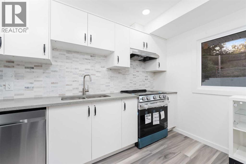 28 Henefer Road Sw, Calgary, Alberta  T2V 3B4 - Photo 6 - A2257870