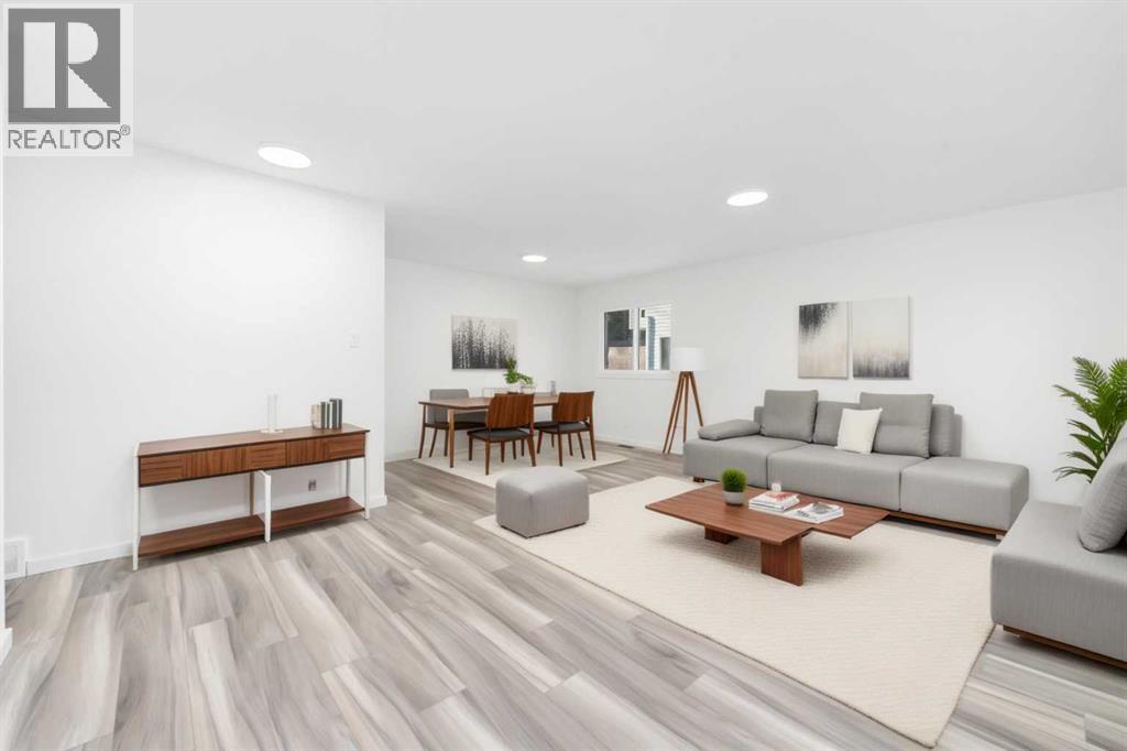 28 Henefer Road Sw, Calgary, Alberta  T2V 3B4 - Photo 3 - A2257870