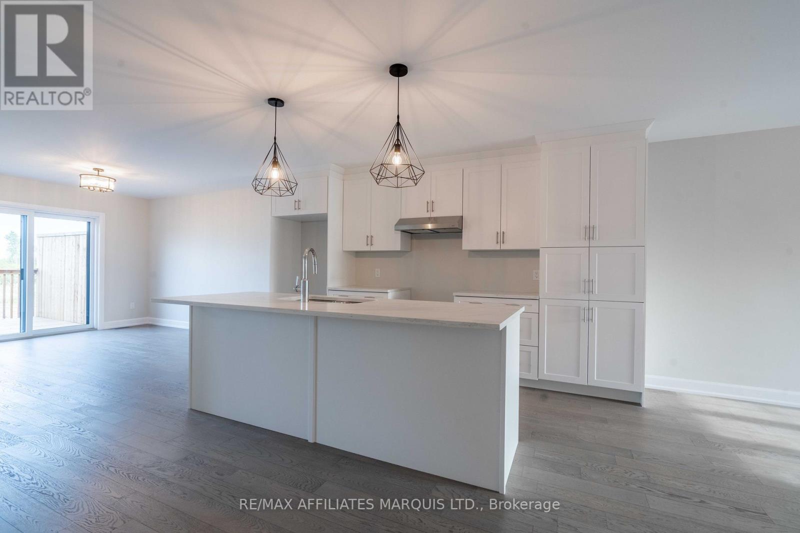 112 Woodland Drive, Cornwall, Ontario  K6H 0H2 - Photo 7 - X12578498