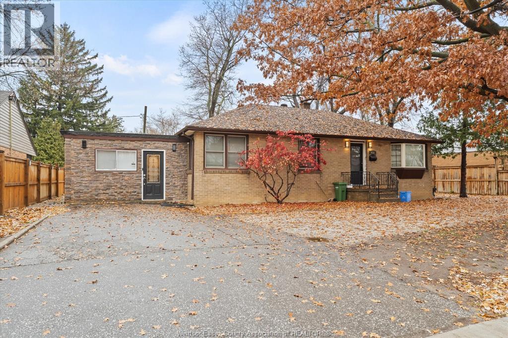 MLS# 25030653: 432 CABANA ROAD Unit# UNIT 2 (LEFT UNIT), Windsor, Canada