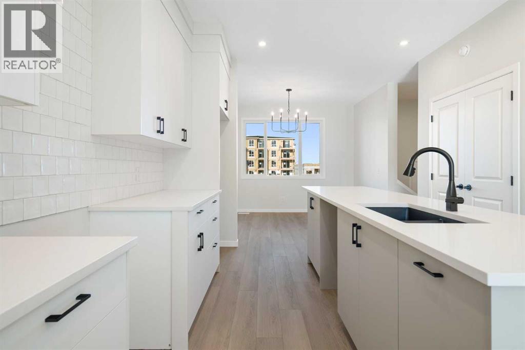 13 Creekview Manor Sw, Calgary, Alberta  T2X 5Y4 - Photo 3 - A2269434