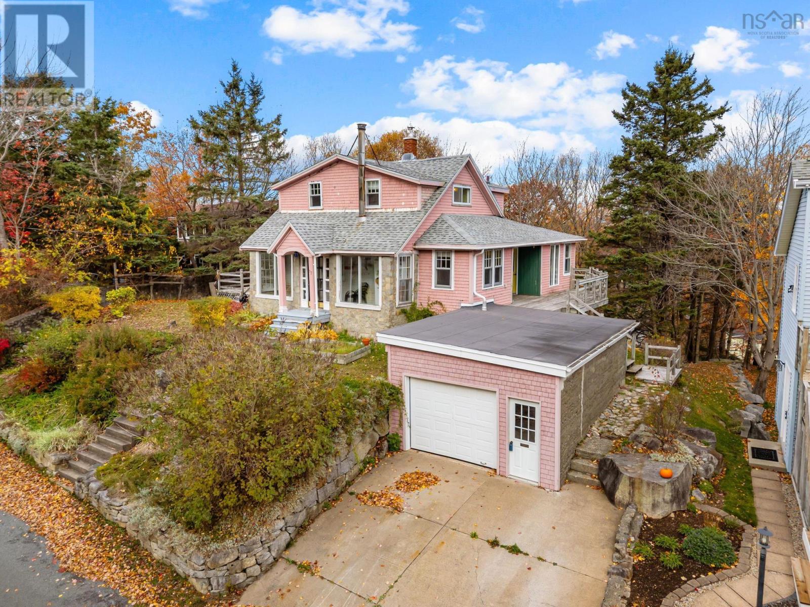 17 Idlewylde Road, Halifax, Nova Scotia  B3N 1B8 - Photo 2 - 202527273