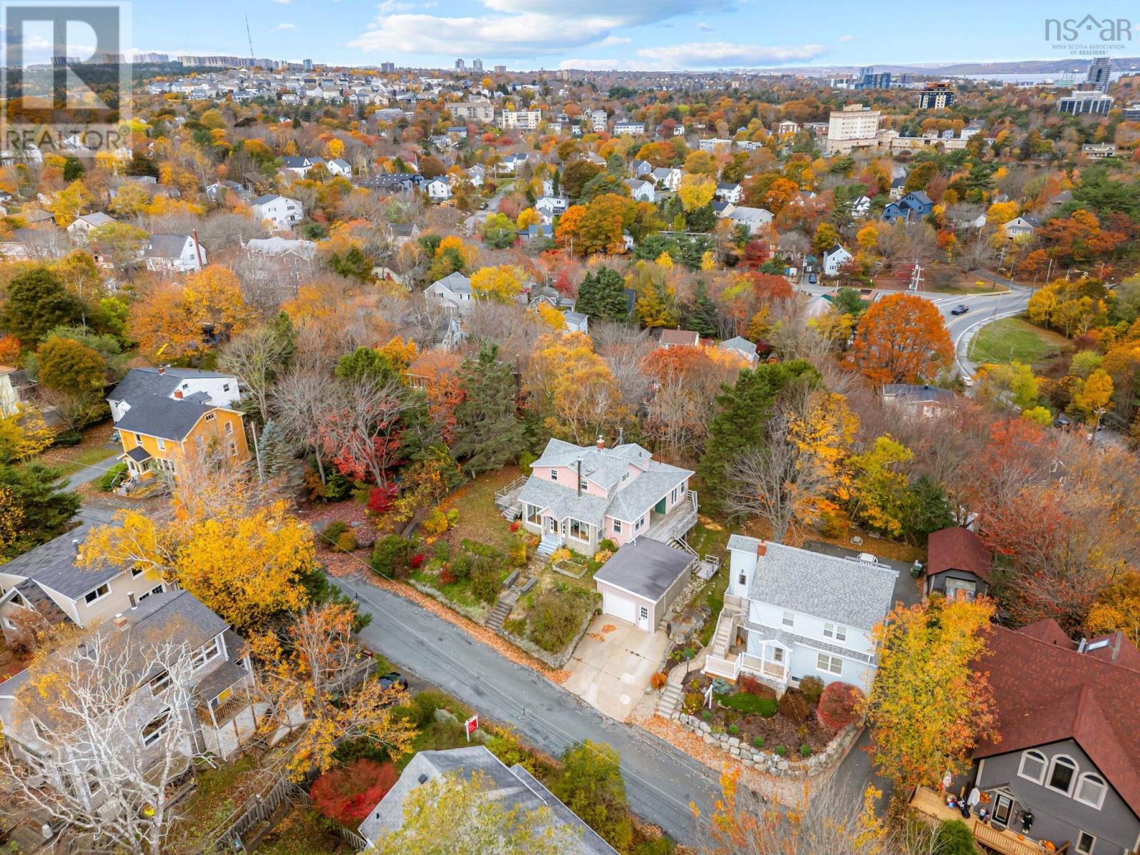 17 Idlewylde Road, Halifax, Nova Scotia  B3N 1B8 - Photo 3 - 202527273
