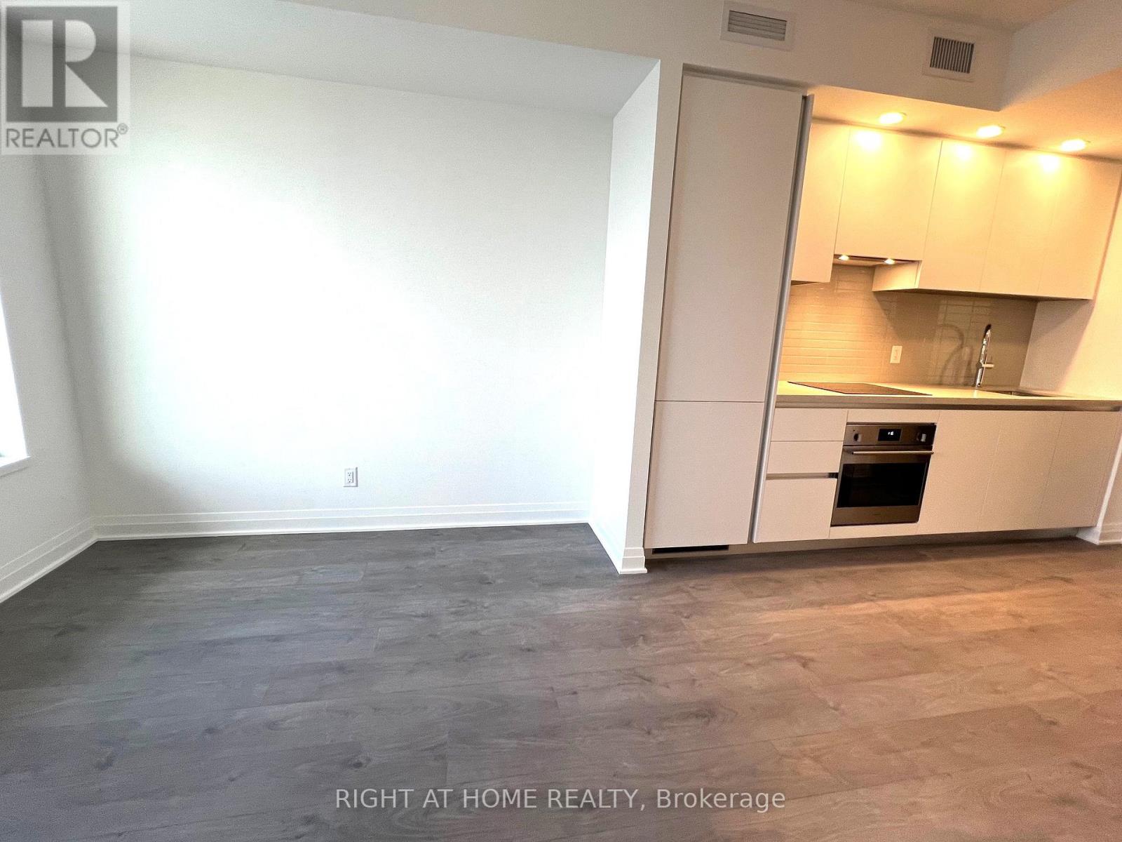 3508 - 4015 The Exchange Street, Mississauga, Ontario  L5B 0N9 - Photo 11 - W12561260