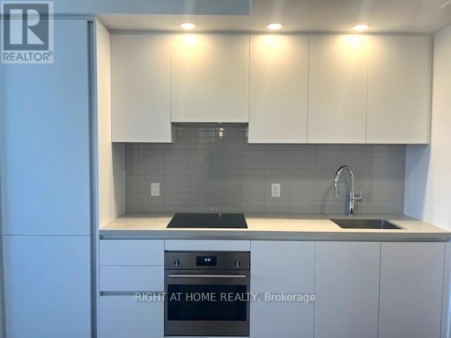 3508 - 4015 The Exchange Street, Mississauga, Ontario  L5B 0N9 - Photo 8 - W12561260