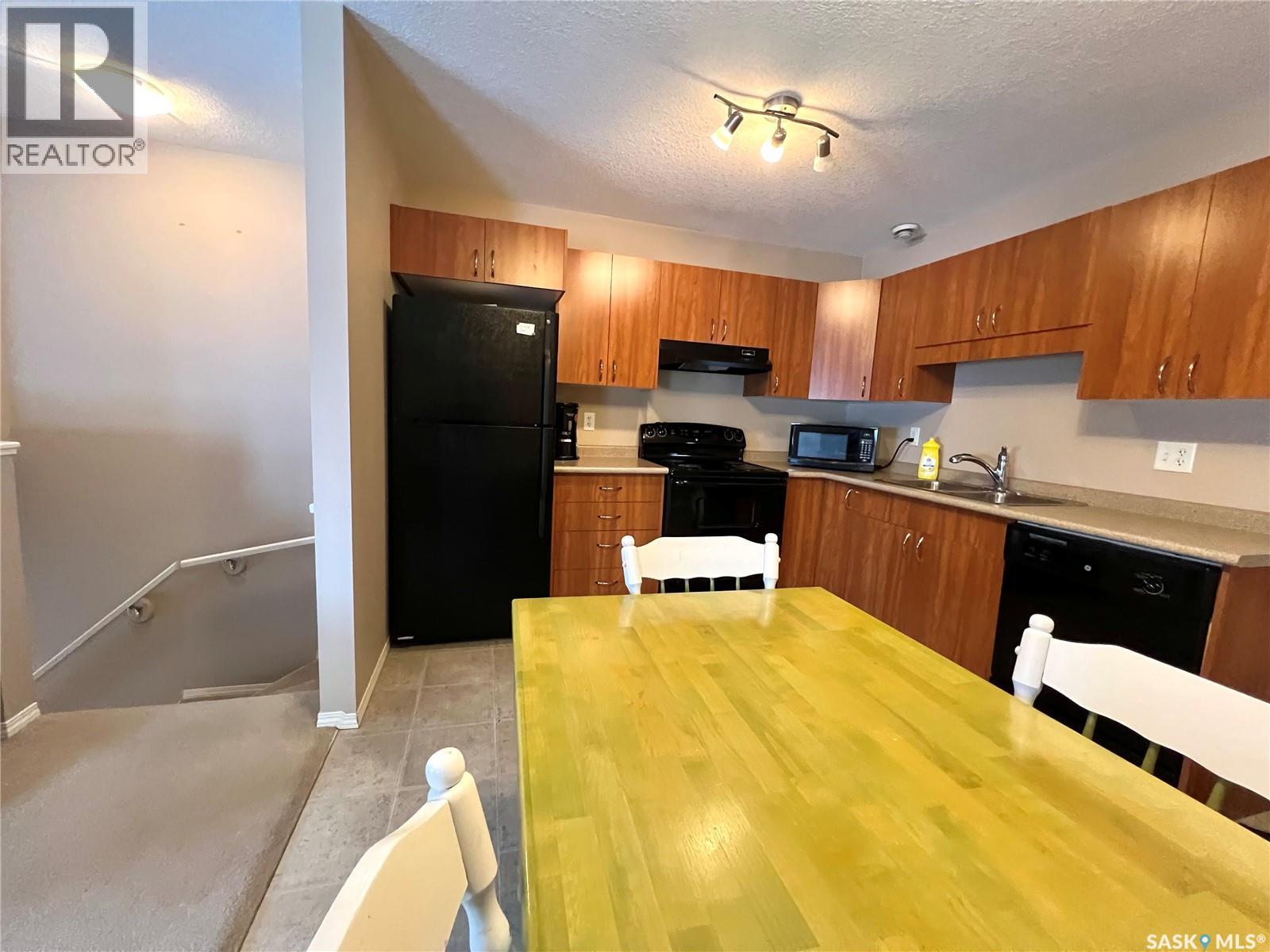 323 700 Battleford Trail, Swift Current, Saskatchewan  S9H 4V9 - Photo 4 - SK024733