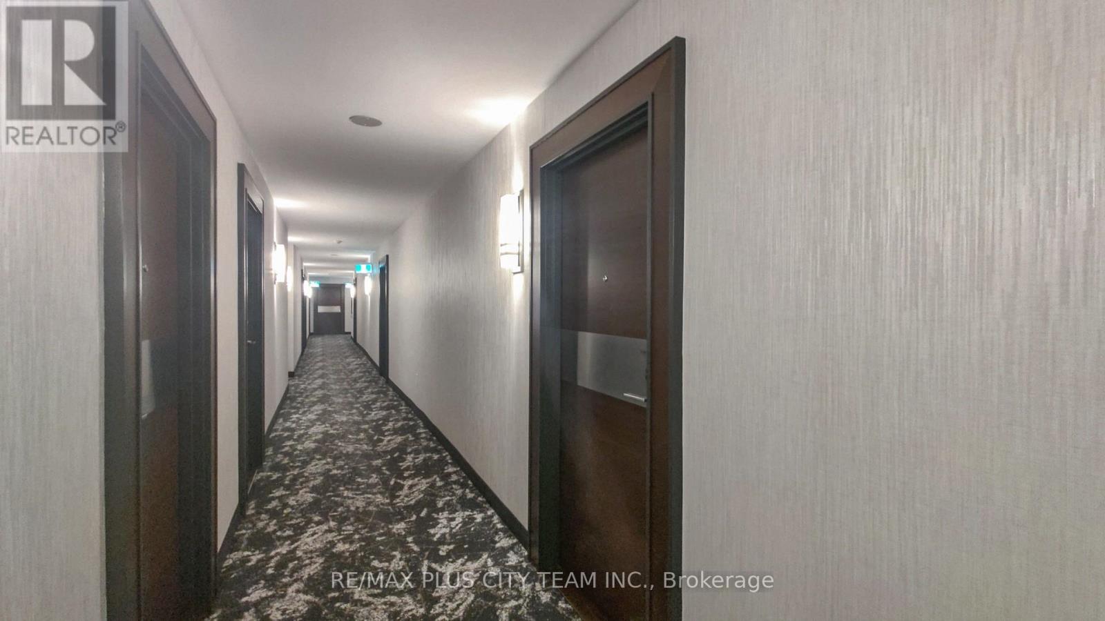 830 - 10 Capreol Court, Toronto, Ontario  M5V 4B3 - Photo 23 - C12578476