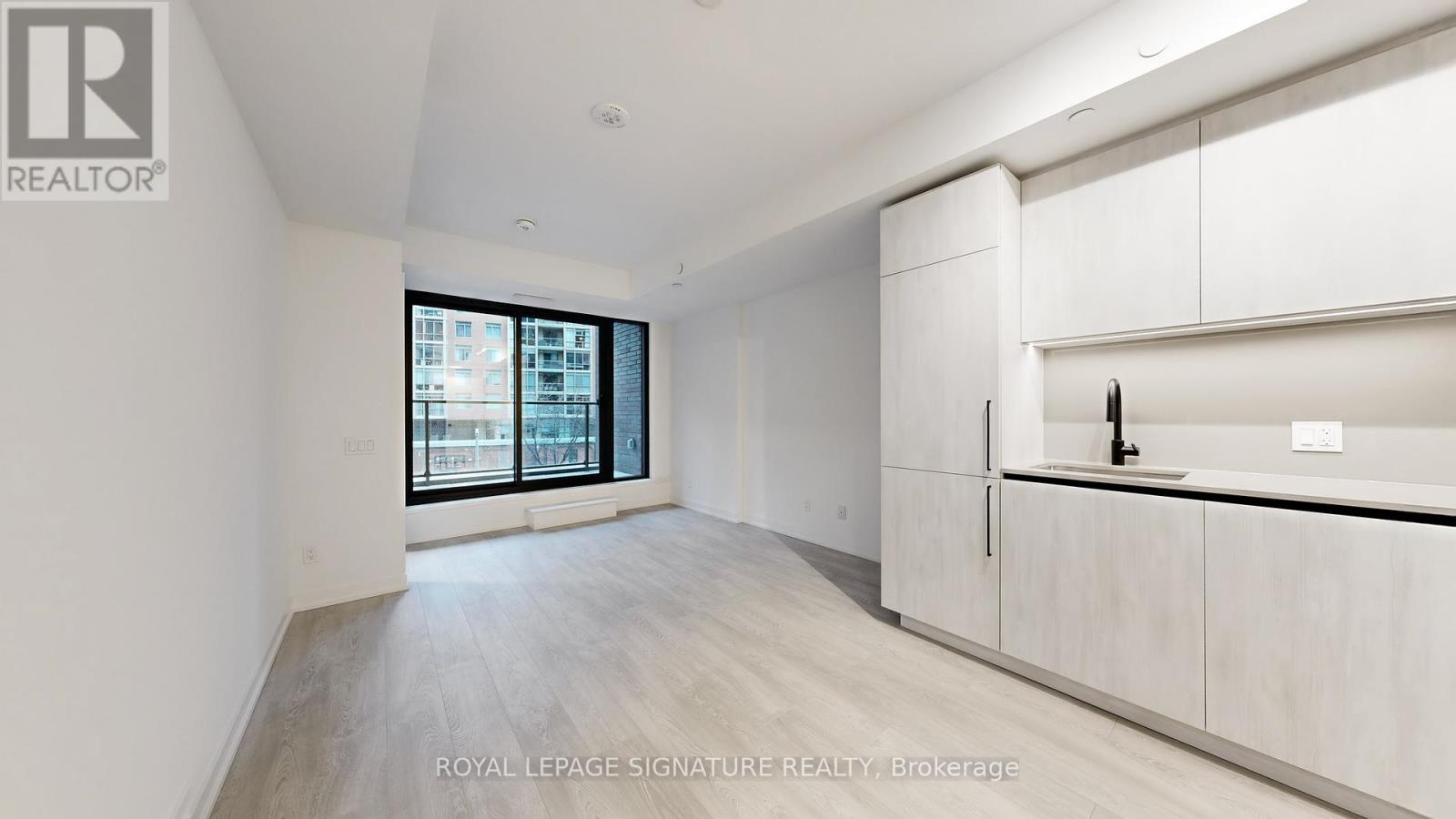 203 - 35 PARLIAMENT STREET, Toronto, Ontario