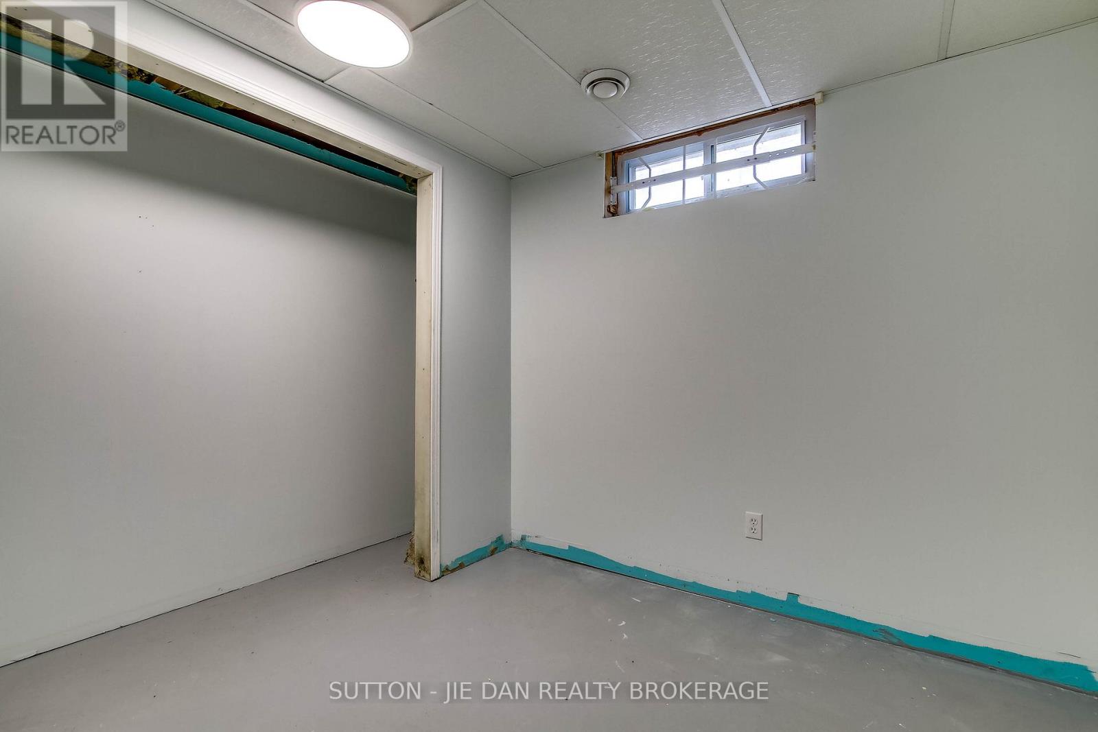 42 Wenlock Crescent, London North, Ontario  N6G 3B6 - Photo 13 - X12319138