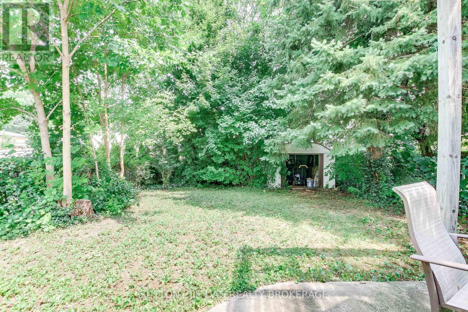 42 Wenlock Crescent, London North, Ontario  N6G 3B6 - Photo 17 - X12319138