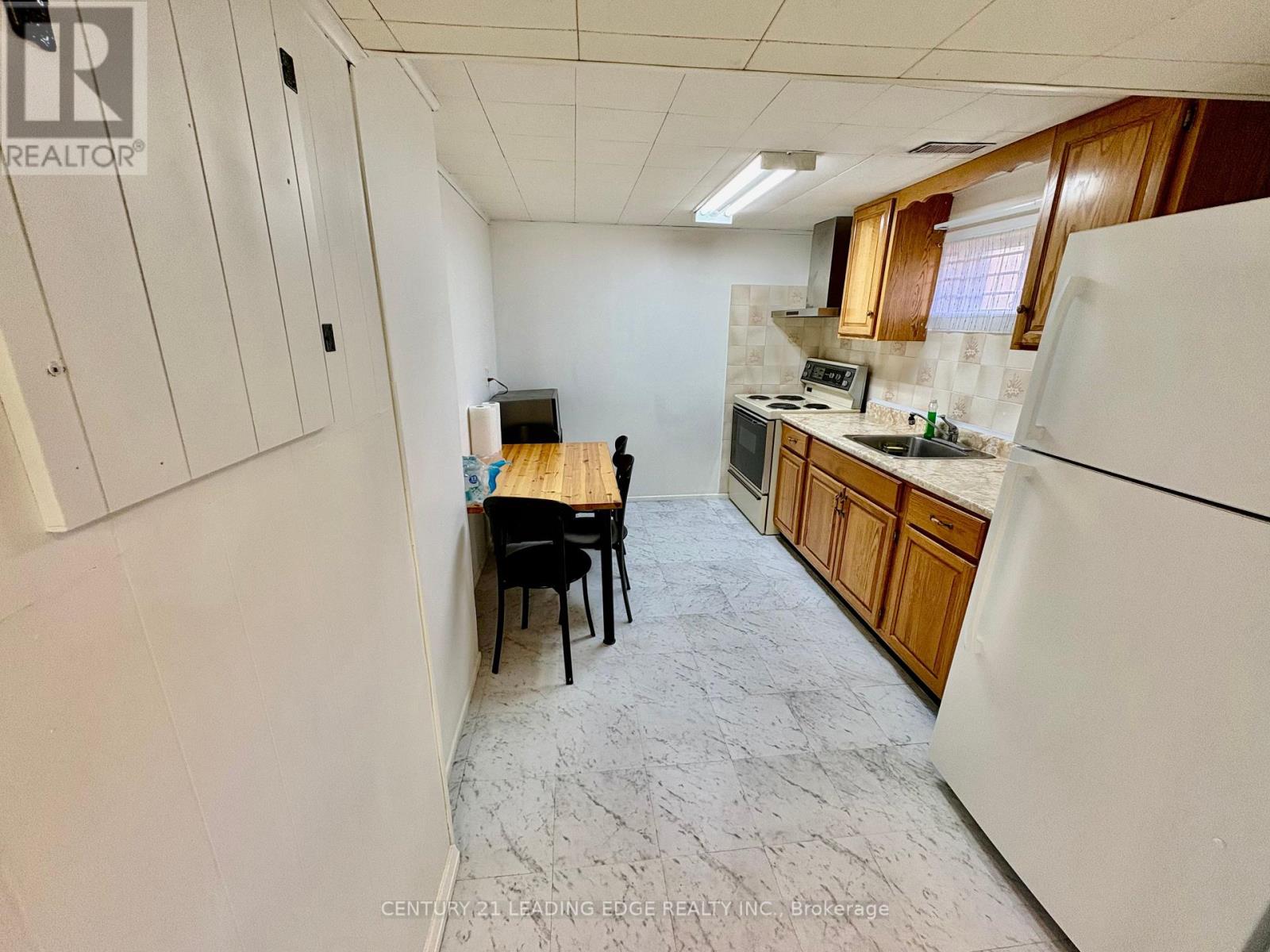 Lower - 48 Snowball Crescent, Toronto, Ontario  M1B 1R9 - Photo 5 - E12578510