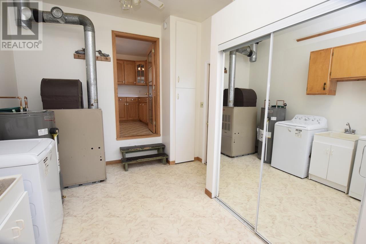 3 Eastman Rd, Blind River, Ontario  P0R 1B0 - Photo 11 - SM253294