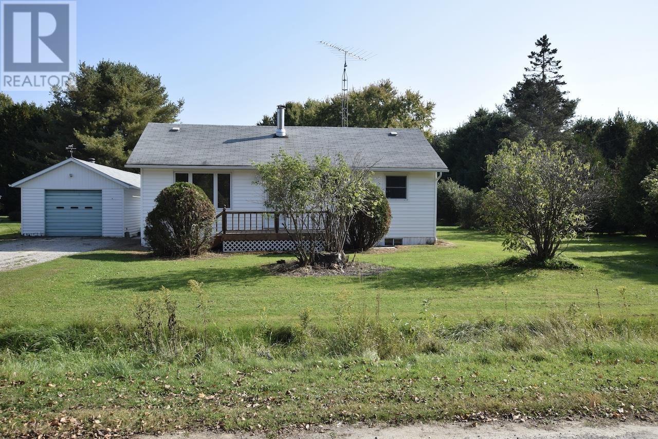 3 Eastman Rd, Blind River, Ontario  P0R 1B0 - Photo 2 - SM253294