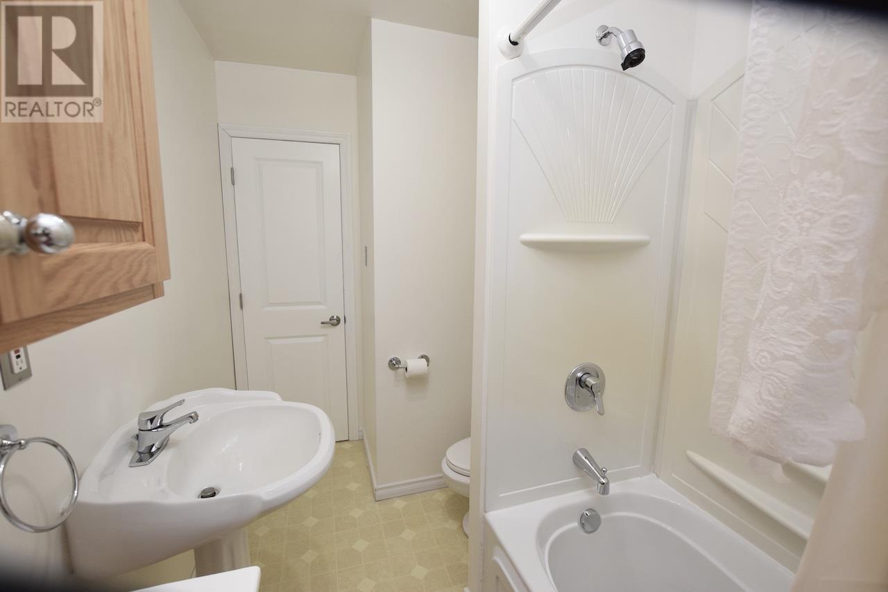 3 Eastman Rd, Blind River, Ontario  P0R 1B0 - Photo 16 - SM253294