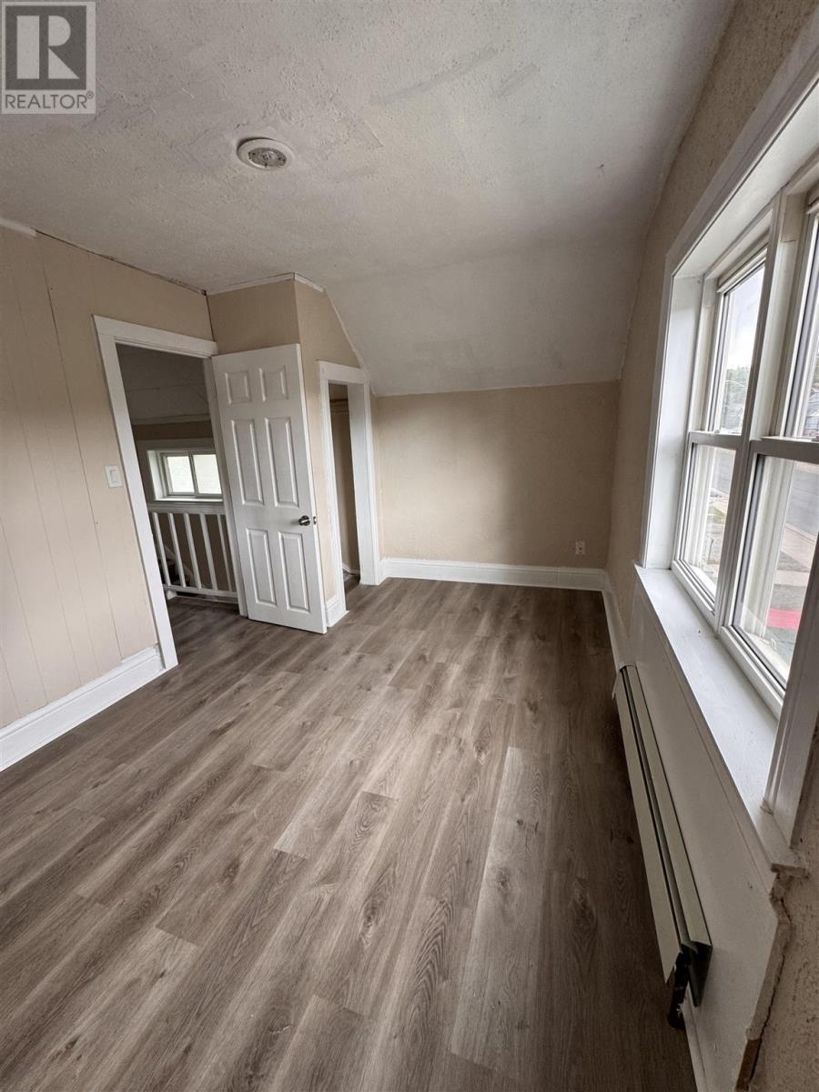 561 John St, Sault Ste. Marie, Ontario  P6C 3K6 - Photo 12 - SM253333