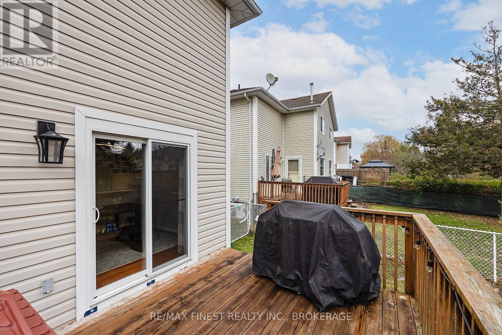 1236 Brackenwood Crescent, Kingston, Ontario K7P 2W1 - Photo 13 - X12578796