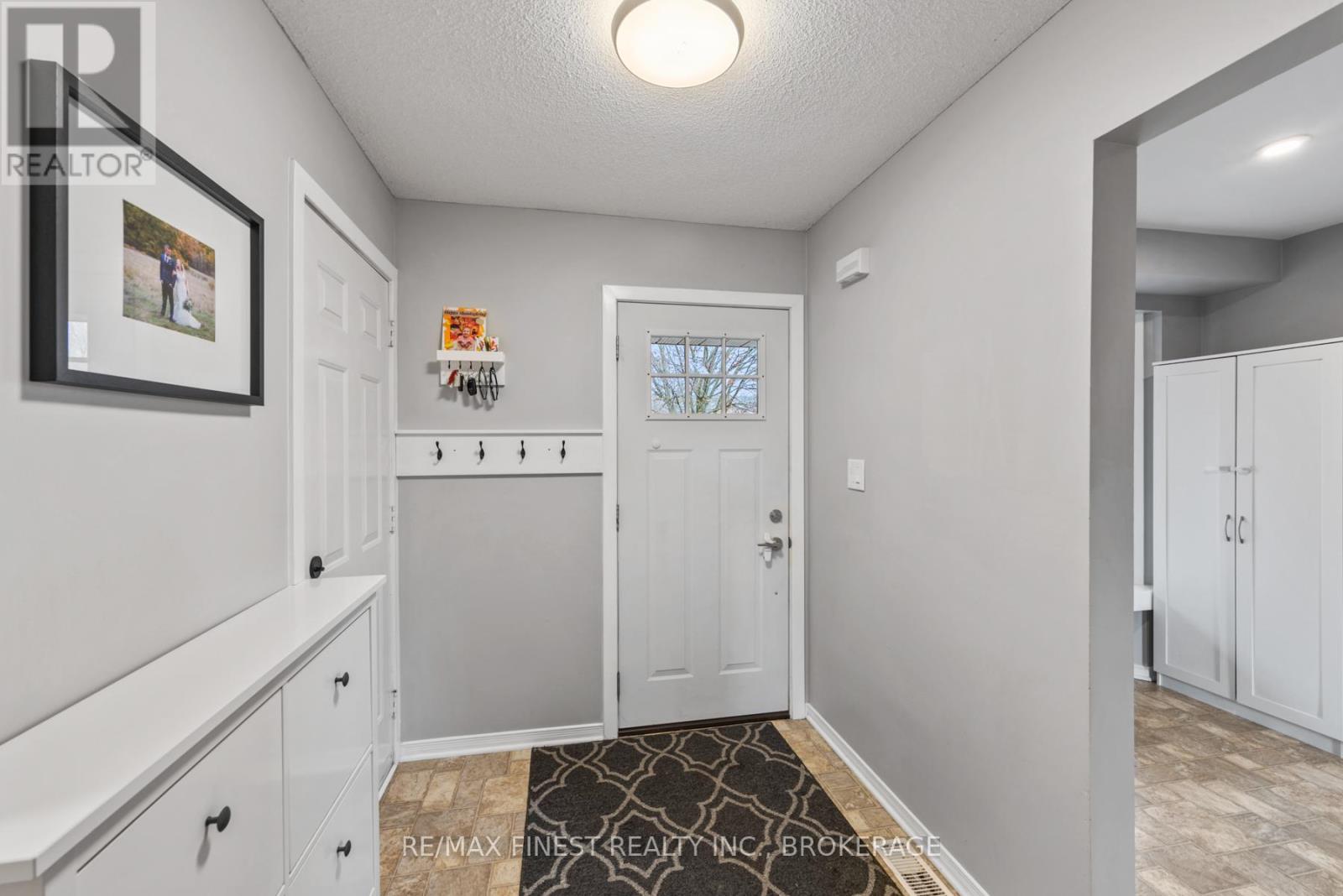 1236 Brackenwood Crescent, Kingston, Ontario K7P 2W1 - Photo 14 - X12578796