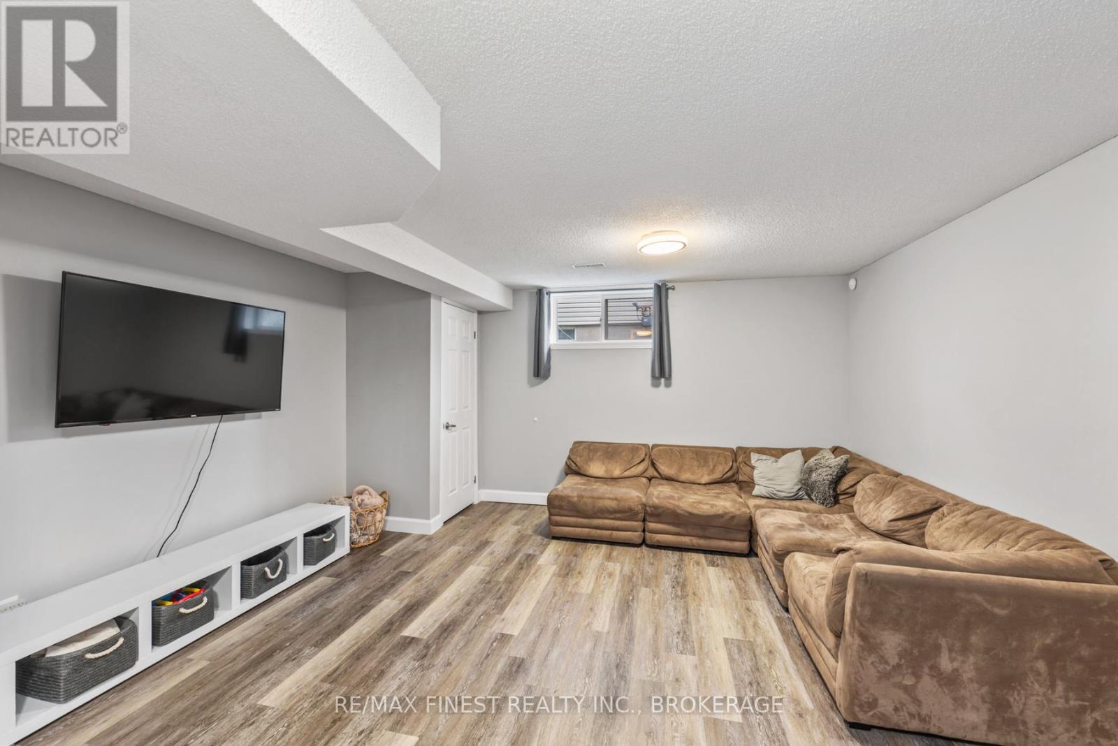 1236 Brackenwood Crescent, Kingston, Ontario K7P 2W1 - Photo 28 - X12578796