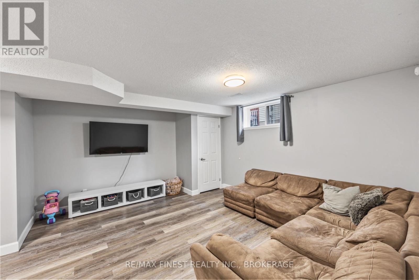 1236 Brackenwood Crescent, Kingston, Ontario K7P 2W1 - Photo 30 - X12578796