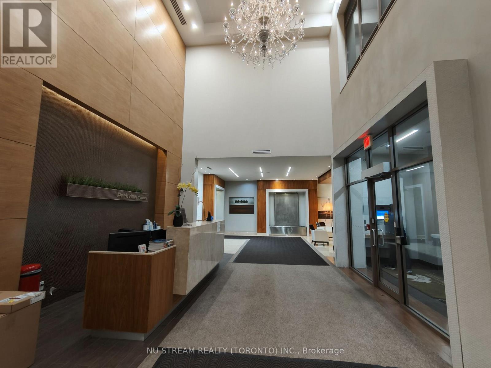 801 - 39 Galleria Parkway, Markham, Ontario  L3T 0A6 - Photo 7 - N12578486