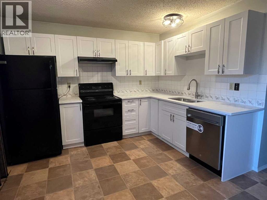 90 Abalone Crescent Ne, Calgary, Alberta  T2A 6X8 - Photo 2 - A2252528