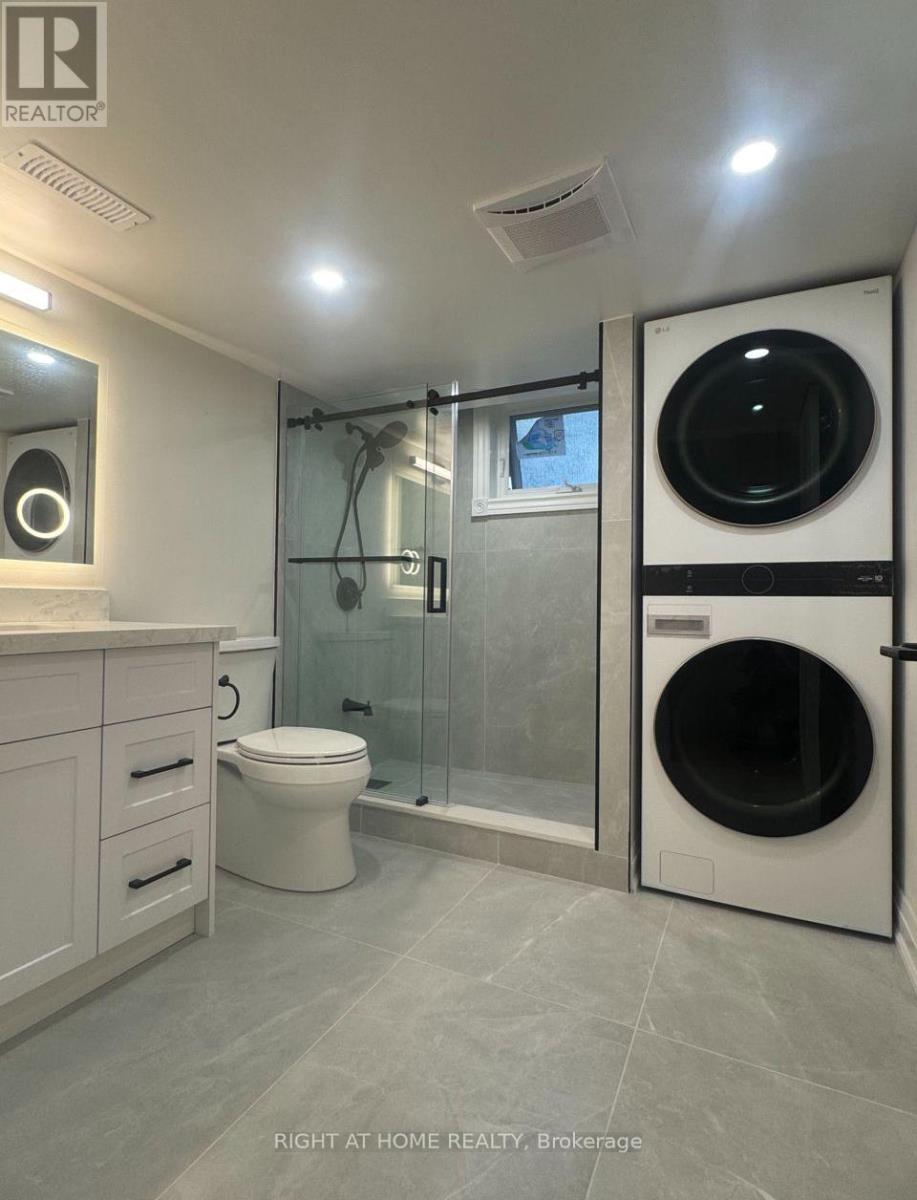 Lower Unit - 7 Warlock Crescent, Toronto, Ontario  M2K 2H8 - Photo 15 - C12545436