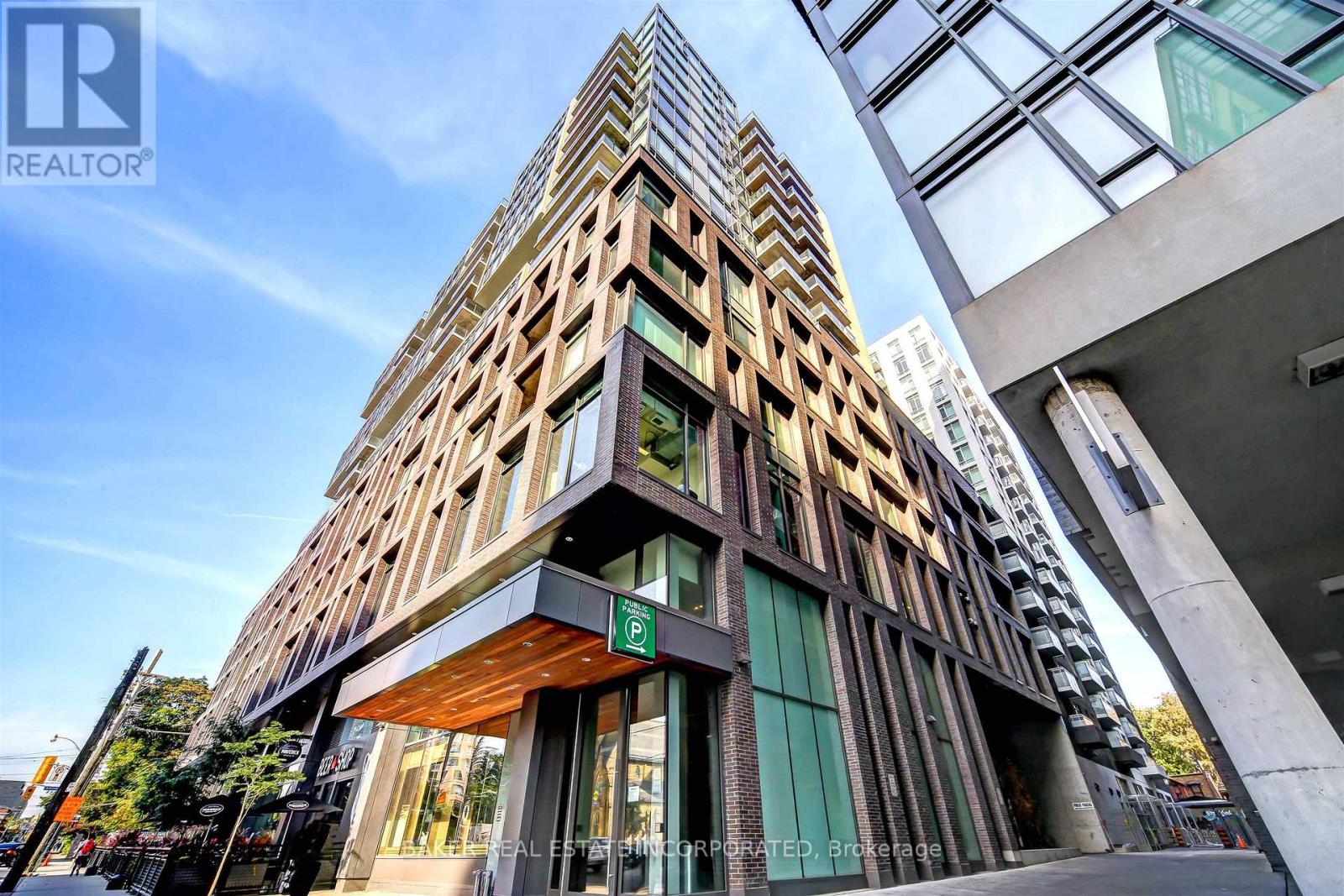 1610 - 111 Bathurst Street, Toronto, Ontario M5V 0M9 - Photo 2 - C12559686